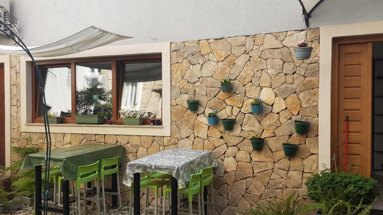 שיבניק Hostel Mare מראה חיצוני תמונה