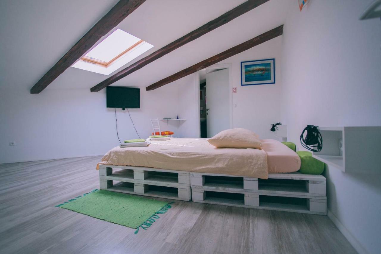שיבניק Hostel Mare מראה חיצוני תמונה