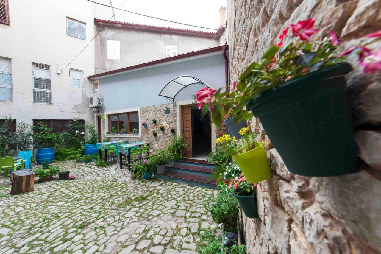 שיבניק Hostel Mare מראה חיצוני תמונה